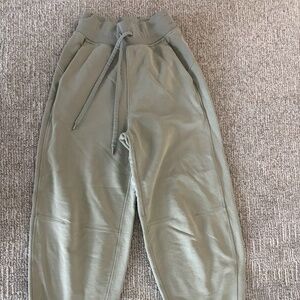 Lululemon Sage Green Joggers Scuba collection Relaxed Fit